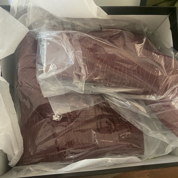 Eloquii burgundy faux croc wedge ankle boot 9 - Picture 3 of 4